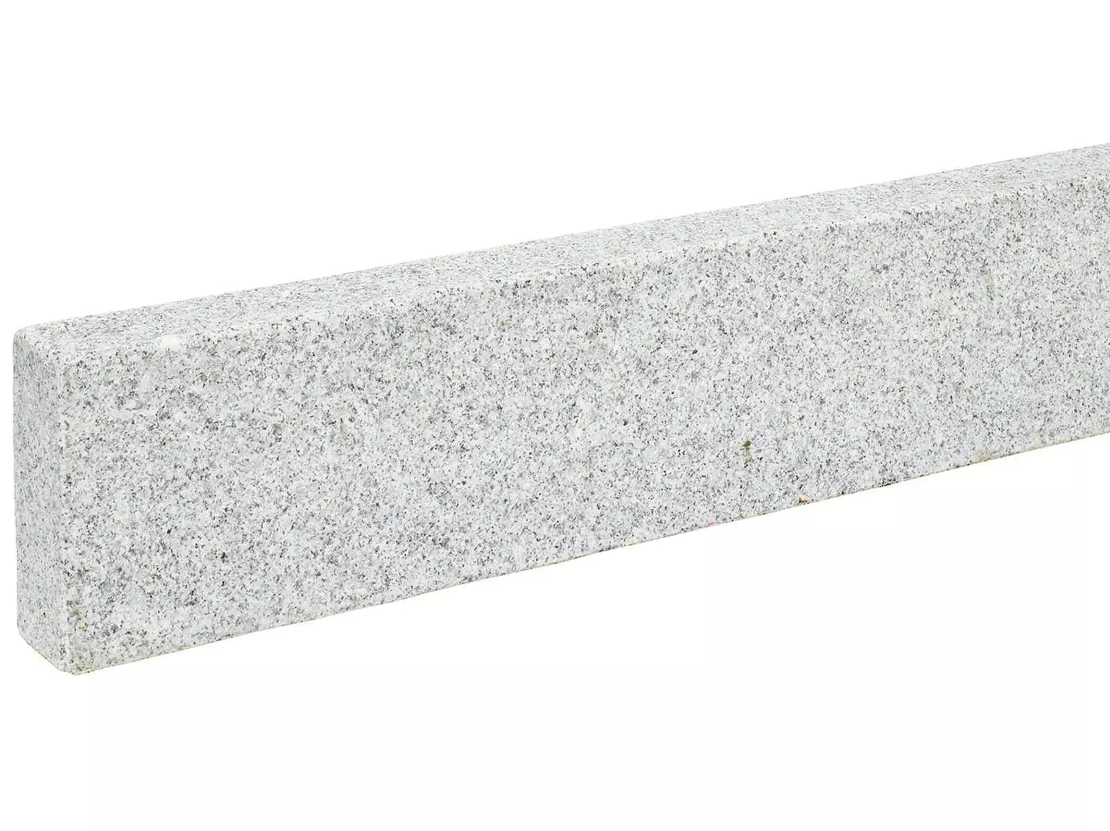 Randsteine aus grauem Granit . gesägt und geflammt