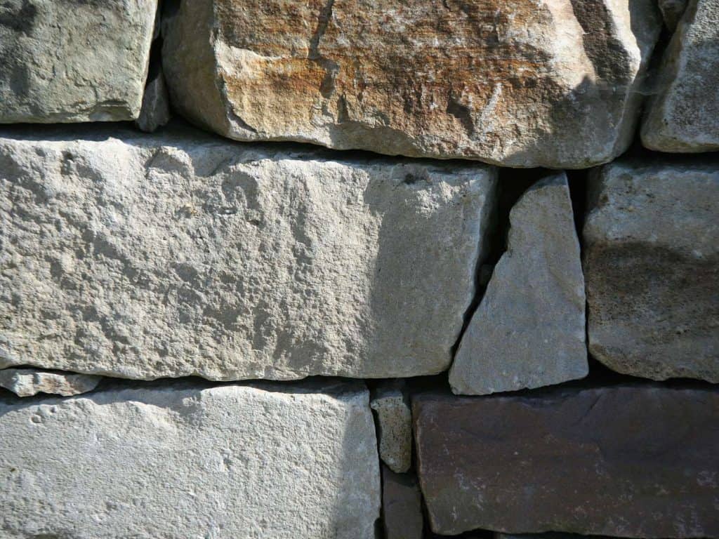 Natursteinmauer Elbtaler Sandstein Schichtmauer
