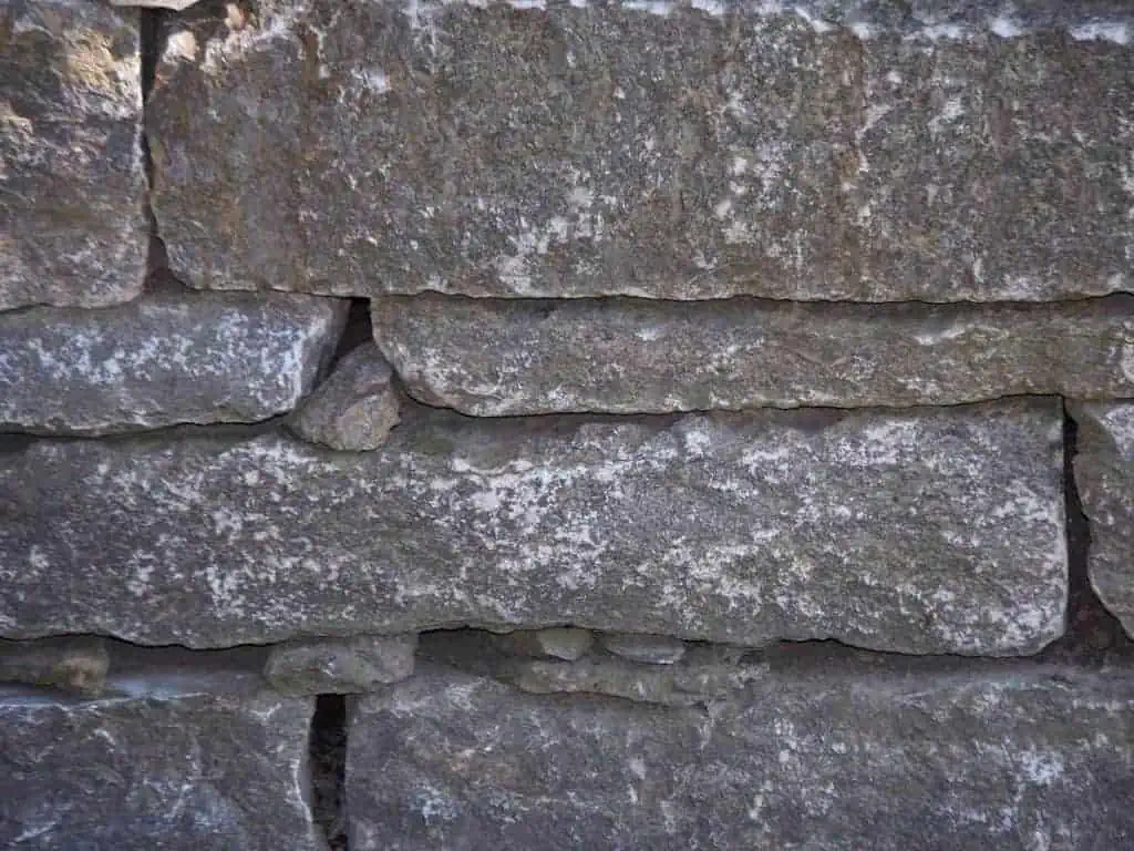 Natursteinmauer Muschelkalk Schichtmauer